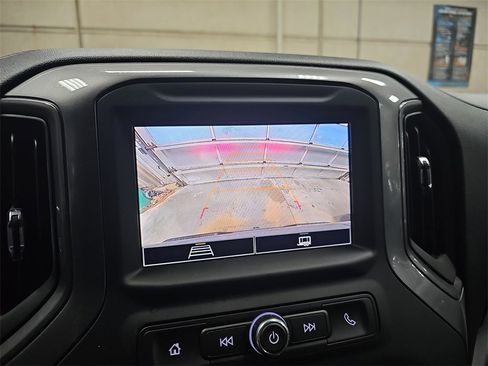 Used 2025 Chevrolet Silverado 1500 Custom image 22