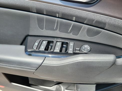 Used 2025 Kia Sportage EX w/ Premium Package FWD image 21