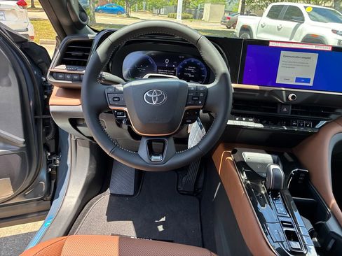 New 2026 Toyota Crown Signia AWD/4WD image 19