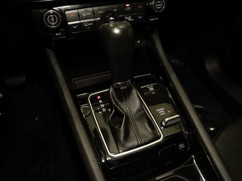 Used 2023 Jeep Compass Limited image 15