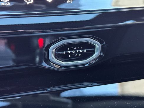New 2026 Jeep Grand Cherokee Altitude AWD/4WD image 21