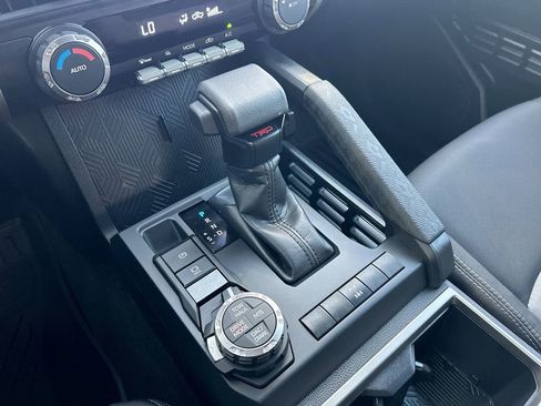 Used 2025 Toyota Tacoma TRD Off-Road AWD/4WD image 20