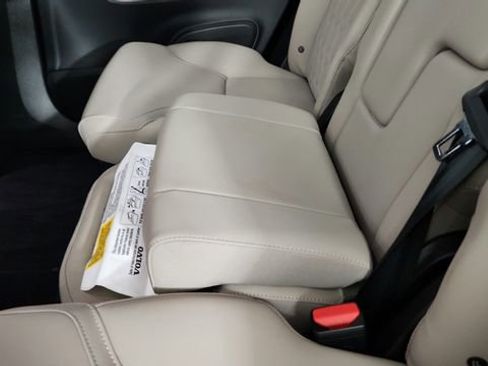 Certified 2026 Volvo XC90 B6 Plus w/ Protection Package Premier AWD/4WD image 31
