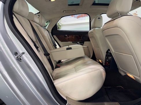 Used 2013 Jaguar XJ AWD image 55