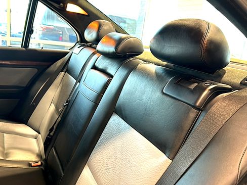 Used 2002 BMW M5 RWD image 19