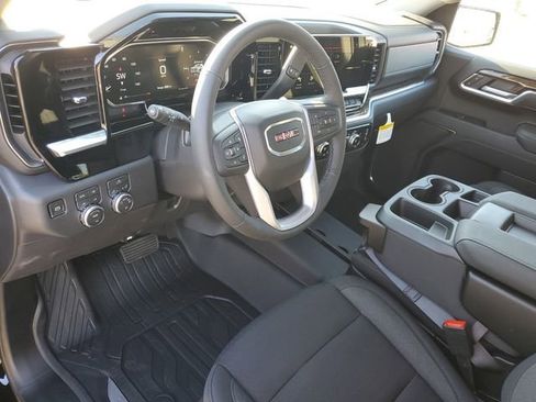 New 2026 GMC Sierra 1500 SLE image 6