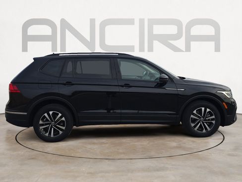 Used 2023 Volkswagen Tiguan S image 11