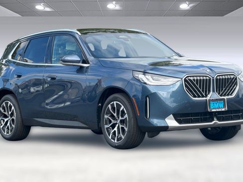 Used 2025 BMW X3 xDrive30i w/ Convenience Package image 6