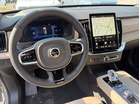 New 2026 Volvo XC90 B6 Plus w/ Protection Package Premier image 19