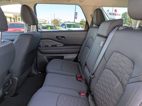 New 2025 Nissan Pathfinder SV w/ Black Appearance Package image 14