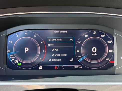 Used 2024 Volkswagen Tiguan SEL R-Line image 18