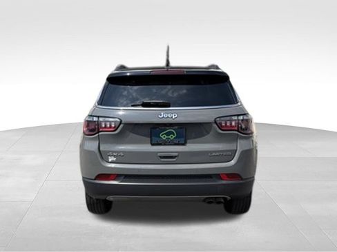 Used 2022 Jeep Compass Limited AWD/4WD image 4