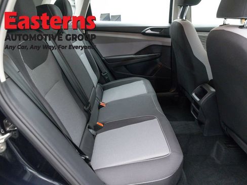 Used 2022 Volkswagen Taos S AWD/4WD image 21