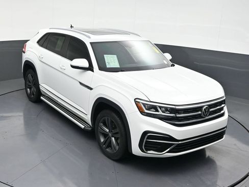 Used 2020 Volkswagen Atlas Cross Sport SE w/ Panoramic Sunroof Package image 26
