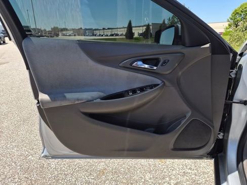 Used 2021 Chevrolet Malibu LT FWD image 12