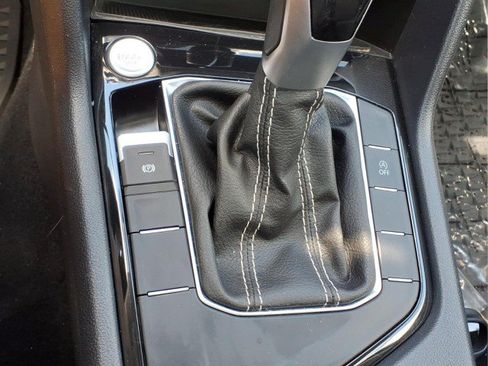 Certified 2023 Volkswagen Taos SE w/ Panoramic Sunroof Package FWD image 22