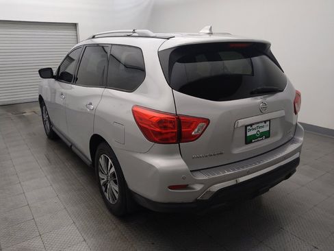 Used 2020 Nissan Pathfinder S image 5