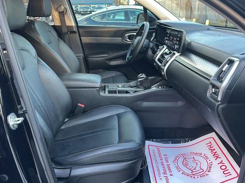 Used 2021 Kia Sorento S w/ Panoramic Sunroof Package image 19