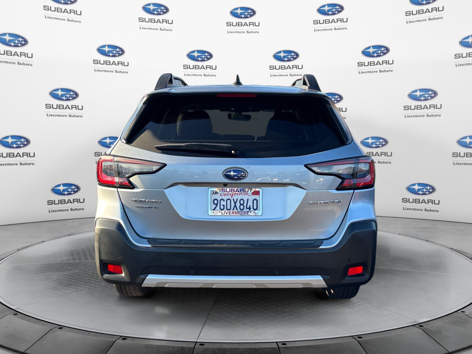 Certified 2023 Subaru Outback Limited AWD/4WD image 5