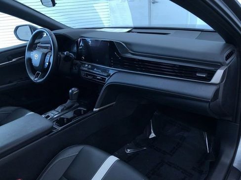 Certified 2025 Toyota Camry SE image 24