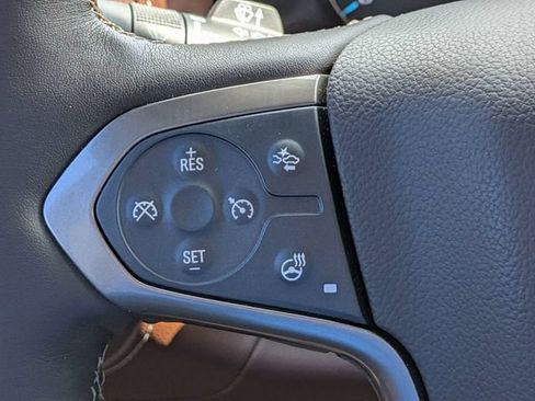 Used 2018 Chevrolet Silverado 1500 High Country RWD image 28