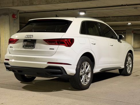 Used 2024 Audi Q3 2.0T Premium w/ Convenience Package AWD/4WD image 9
