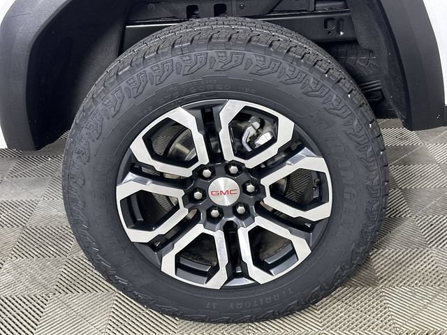 Used 2024 GMC Canyon AT4 w/ AT4 Premium Package AWD/4WD image 34