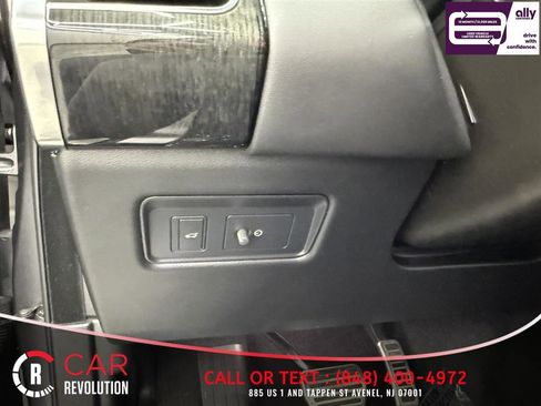 Used 2019 Land Rover Range Rover Sport Supercharged AWD/4WD image 27
