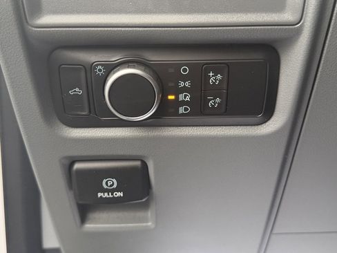 Used 2021 Ford F150 XL image 18