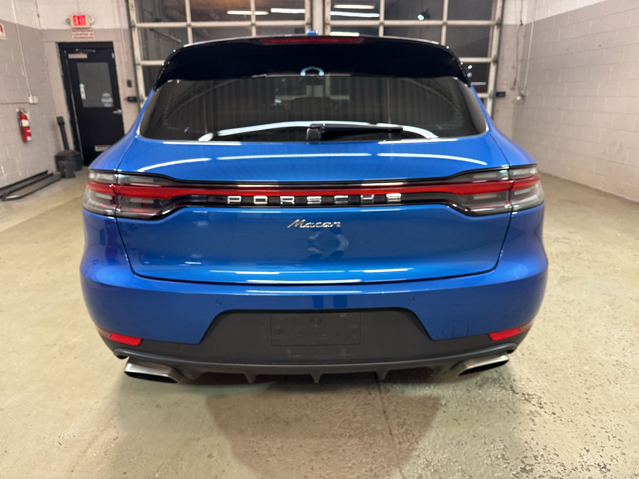 Used 2020 Porsche Macan AWD/4WD image 7