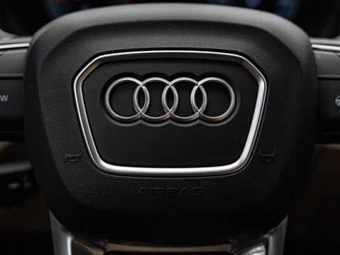 Used 2023 Audi Q5 2.0T Premium Plus w/ Premium Plus Package AWD/4WD image 32