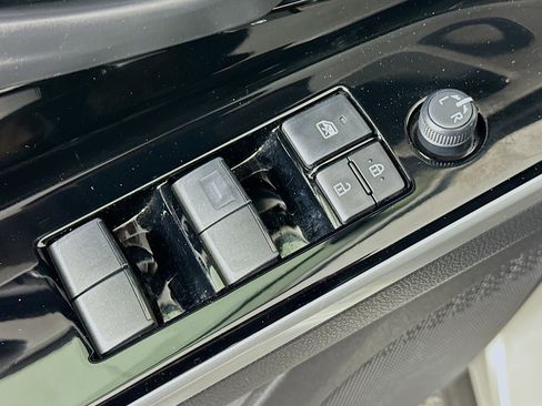 Used 2024 Toyota bZ4X XLE w/ Weather Package image 15