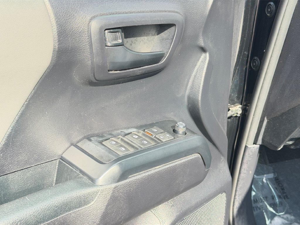 Used 2020 Toyota Tacoma SR w/ SR Convenience Package RWD image 15