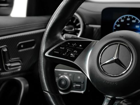 Used 2025 Mercedes-Benz CLA 250 4MATIC w/ Driver Assistance Package image 21