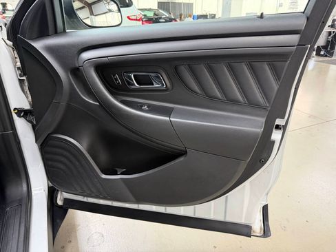 Used 2016 Ford Taurus Police Interceptor AWD image 16