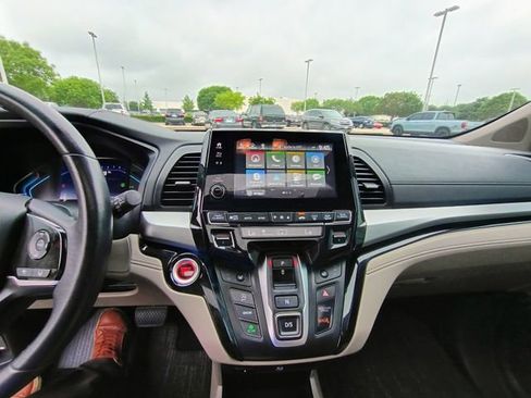 Certified 2023 Honda Odyssey Touring image 7