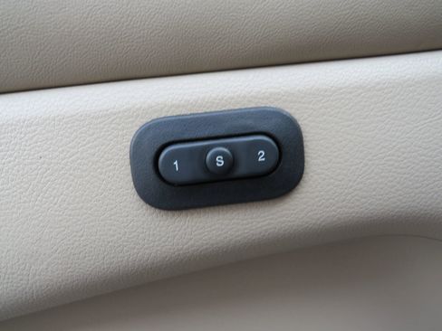 Used 2018 Jeep Grand Cherokee Limited image 45