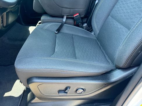 Used 2025 RAM 1500 Big Horn AWD/4WD image 11