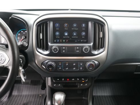 Used 2022 Chevrolet Colorado Z71 AWD/4WD image 18