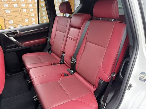 Used 2023 Lexus GX 460 Premium w/ Premium Package image 23