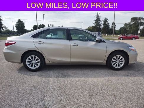 Used 2017 Toyota Camry LE FWD image 7