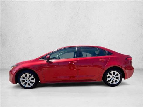 Used 2021 Toyota Corolla LE FWD image 6