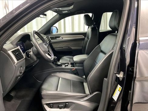 Used 2023 Volkswagen Atlas Cross Sport SE AWD/4WD image 10