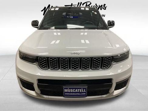 Used 2021 Jeep Grand Cherokee L Summit w/ Luxury Tech Group V AWD/4WD image 2