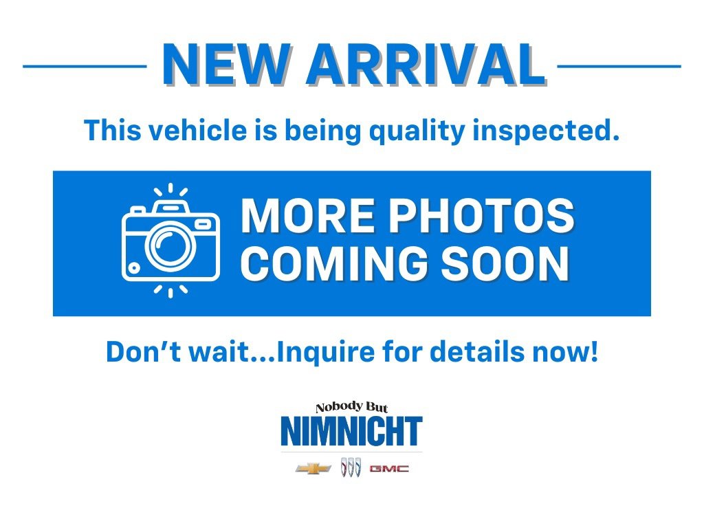 Used 2023 Chevrolet Suburban LS RWD image 1