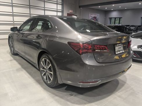 Used 2017 Acura TLX w/ Technology Package FWD image 7