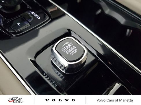 New 2026 Volvo XC90 B6 Plus w/ Protection Package Premier image 33