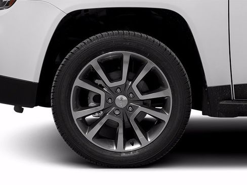 Used 2014 Jeep Compass Latitude AWD/4WD image 13