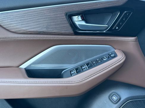 Certified 2025 Acura MDX w/Advance Package image 12