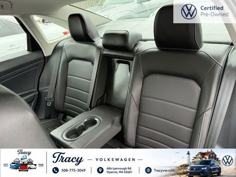 Certified 2023 Volkswagen Jetta SE FWD image 17